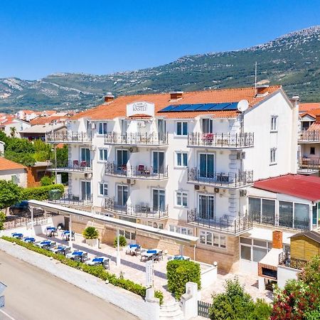 Hotel Aqua - Guest Rooms & Suites Kaštela Exteriér fotografie