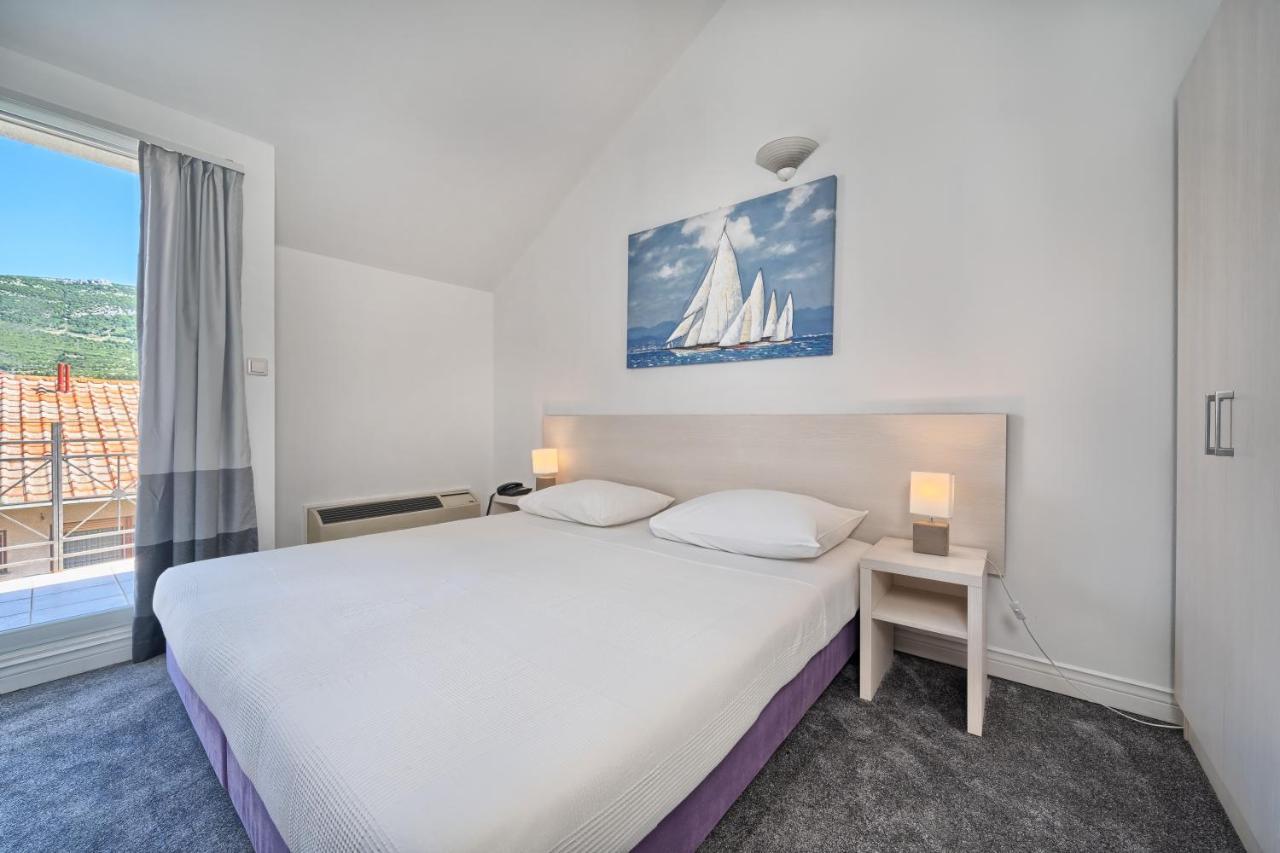 Hotel Aqua - Guest Rooms & Suites Kaštela Exteriér fotografie