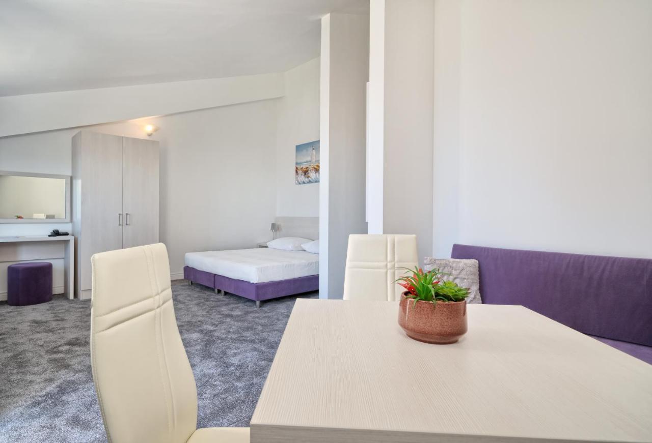 Hotel Aqua - Guest Rooms & Suites Kaštela Exteriér fotografie
